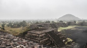 The ancient Mexican city of Teotihuacán is one of the biggest ghost towns in the world. The quest for its builders is one of the most fascinating challenges of today’s archeology.