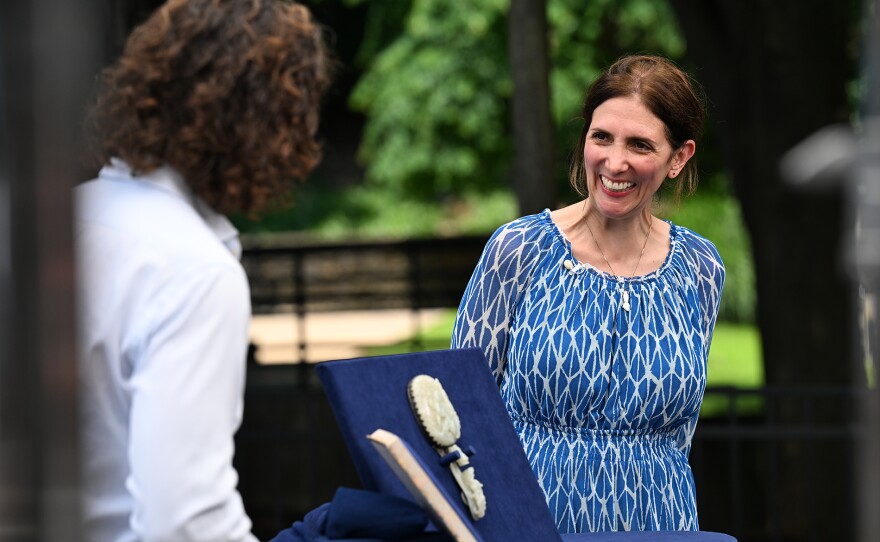 Waterhouse (left) appraises a Chinese jade-mounted mirror with fitted boz, ca. 1920, in Baltimore, Md. ANTIQUES ROADSHOW “Maryland Zoo, Hour 2” airs Monday, April 21 at 8/7C PM on PBS.
