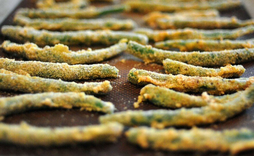 Cornmeal-crusted green beans from the Cheap and Good cookbook.