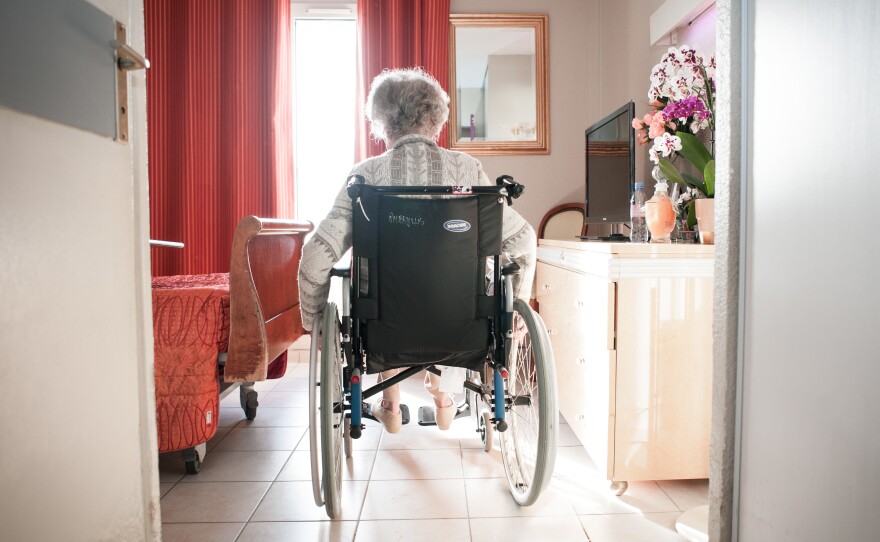 Medicare's new program will alter a year's worth of payments to 14,959 skilled nursing facilities across the U.S., based on how often in the past fiscal year their residents ended up back in hospitals within 30 days of leaving.