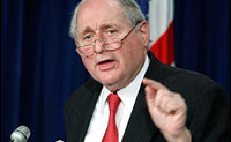 Sen. Carl Levin (D-MI) speaks during a Capitol Hill news conference, Nov. 13, 2006.