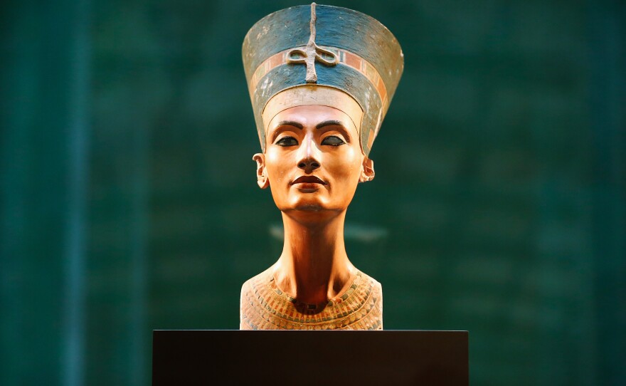 The location of Queen Nefertiti's tomb has been unknown, but Egyptologist Nicholas Reeves thinks it could be behind a wall of one of the most famous and studied tombs ever discovered.