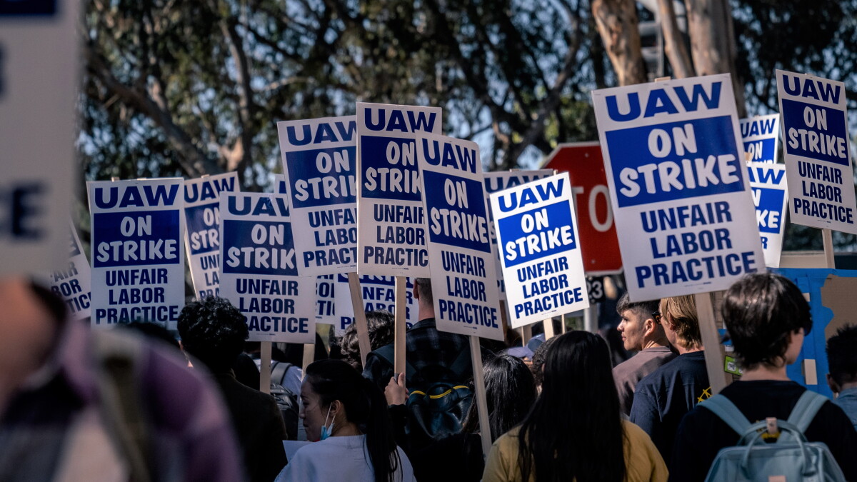Student misconduct charges dropped against UCSD workers who protested - Vimarsana News