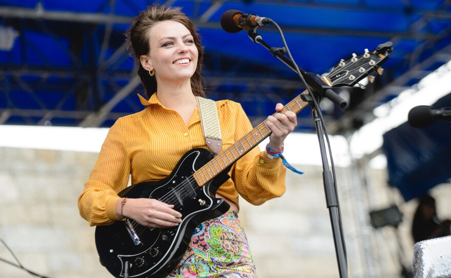 Angel Olsen.