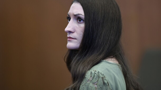 Defendant Lindsay Clancy looks at the jury after Judge William Sullivan declared a mistrial in Clancy's murder trial on Friday, Sept. 4, 2026, in Plymouth, Mass.