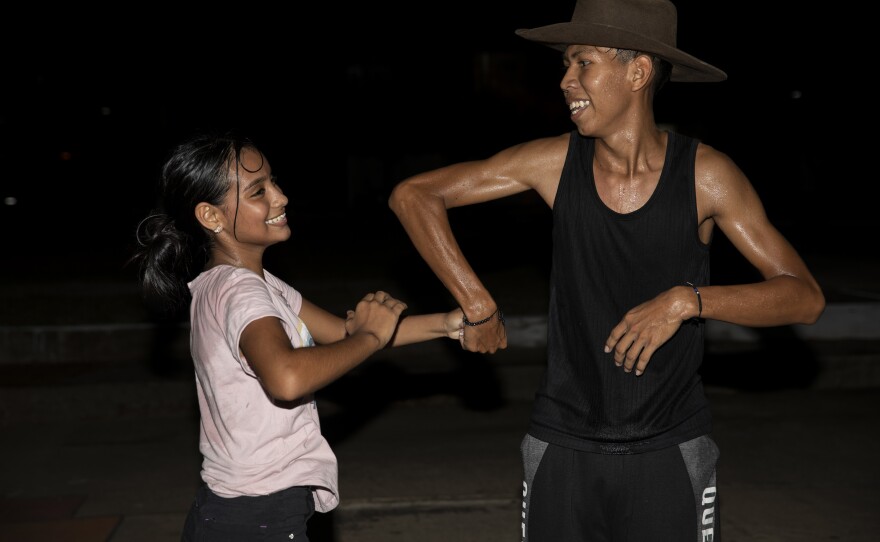 Mariangel Tumay and Camilo Joropa, rehearsing until late, getting ready for the Valledupar festival, in 2022.