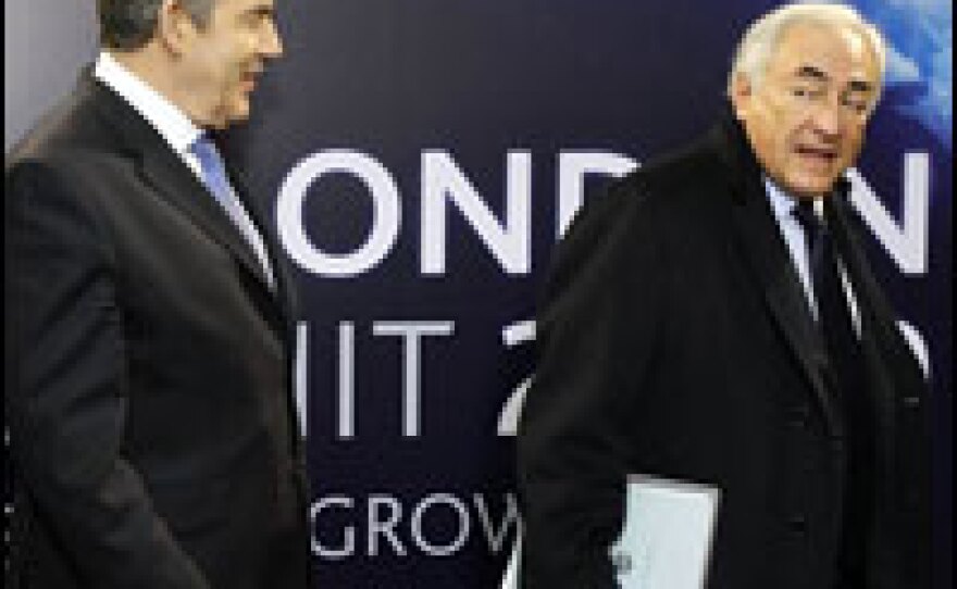 Britain's Prime Minister Gordon Brown (left) talks with International Monetary Fund Managing Director Dominique Strauss-Kahn at the G-20 summit in London, on April 2.