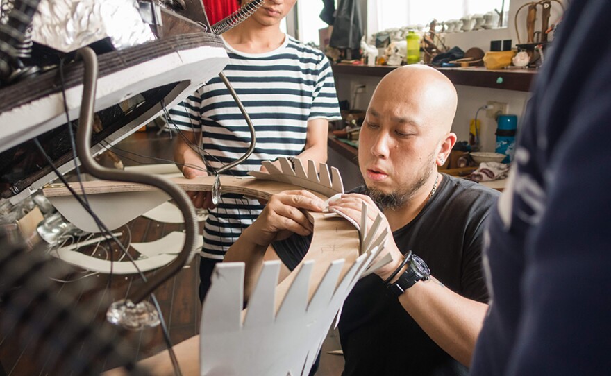 When artist Maleonn (pictured) realizes that his father is suffering from Alzheimer’s disease, he creates “Papa’s Time Machine,” a magical, autobiographical stage performance featuring life-size mechanical puppets. Through the production of this play, the two men confront their mortality before time runs out and memories are lost forever.