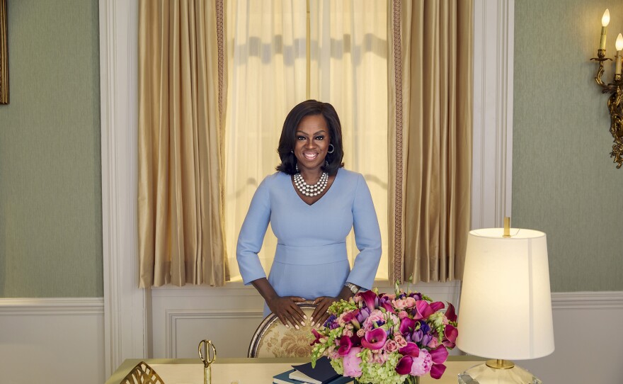 Viola Davis as Michelle Obama in THE FIRST LADY.