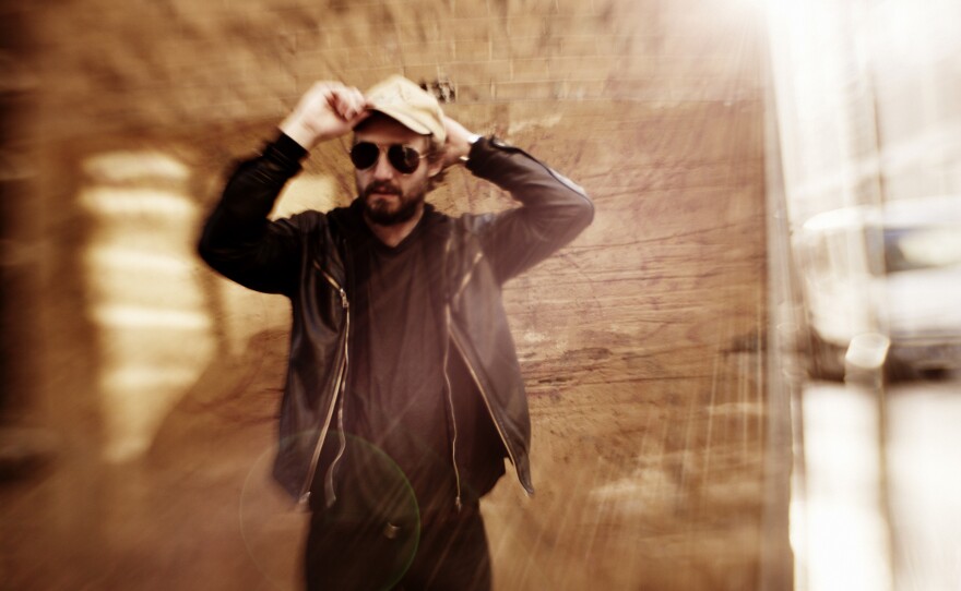 Phosphorescent