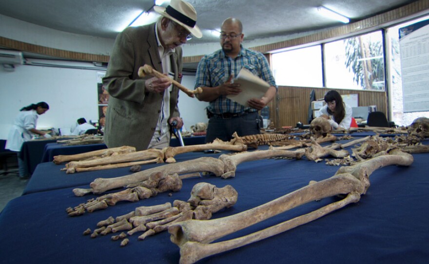 Dr. Clyde Snow with director of Guatemalan Forensic Anthropology Foundation Fredy Peccerelli.