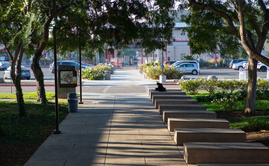 The walkways of Southwestern College in Chula Vista are mostly empty. Dec. 2, 2021.