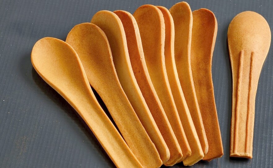 The spoons hold up pretty well when used to eat soups and other liquid foods.