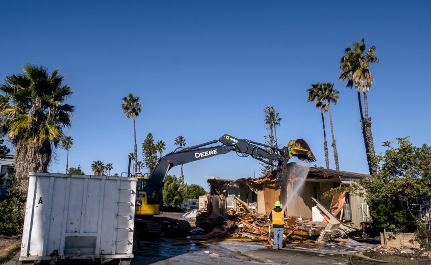 A clean up effort begins in De Anza Cove. San Diego, Calif. Feb. 15, 2023.