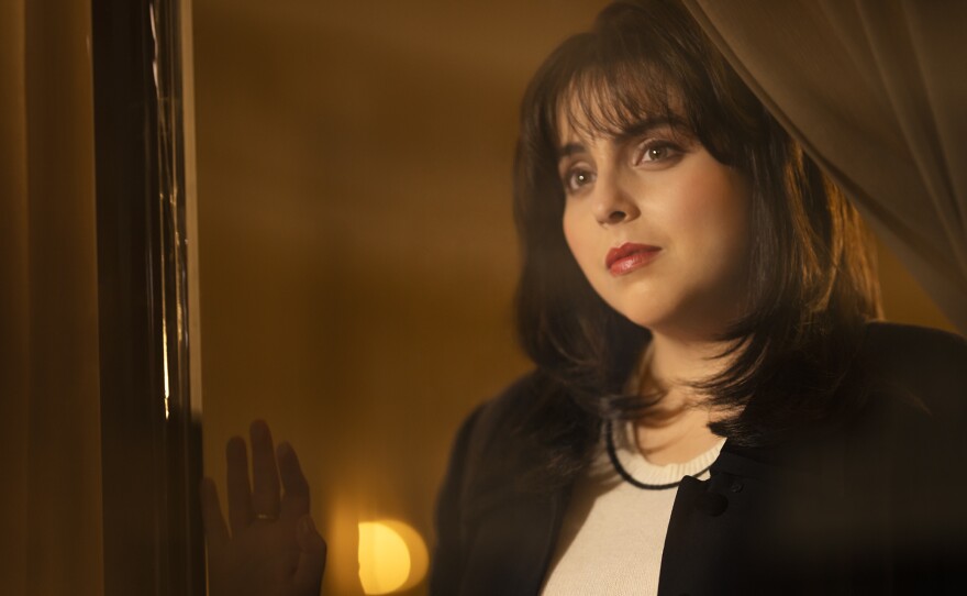 Beanie Feldstein plays Monica Lewinsky in Impeachment: American Crime Story. Lewinsky served as a producer on the show.