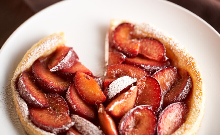 Five Spice Tarte Tatin. The Daytime Emmy®-winning SIMPLY MING returns for another season of mouthwatering recipes, celebrity appearances and culinary road trips.