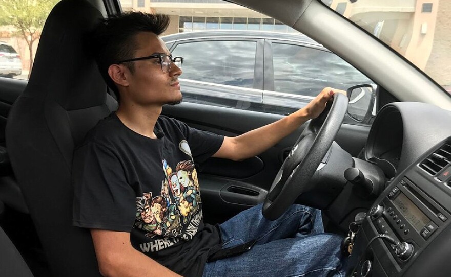 Juan_Hernandez_t800.jpg