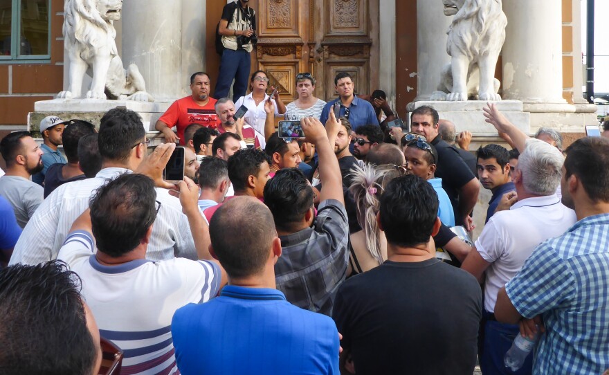 Uber drivers in Porto Alegre take to the streets to protest the murder of a colleague and to demand better safety on the streets.