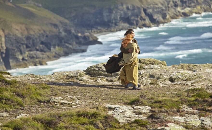 Relive the thrilling first season of the swashbuckling romantic series with hints of what’s to come for the dashing Captain Ross Poldark (Aidan Turner) and Demelza (Eleanor Tomlinson).
