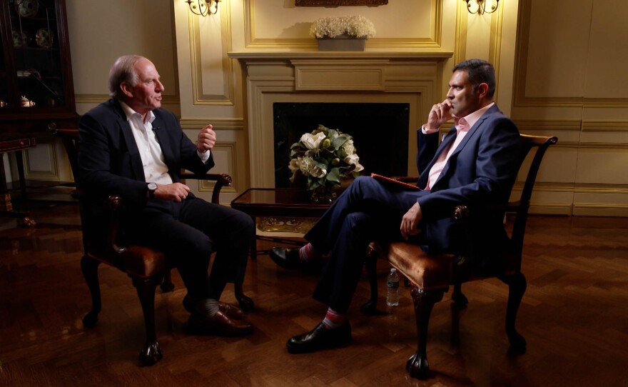 Hari Sreenivasan (right) and Dr. Haass (left) explore how Americans are working towards strengthening democracy and renewing engaged citizenry.