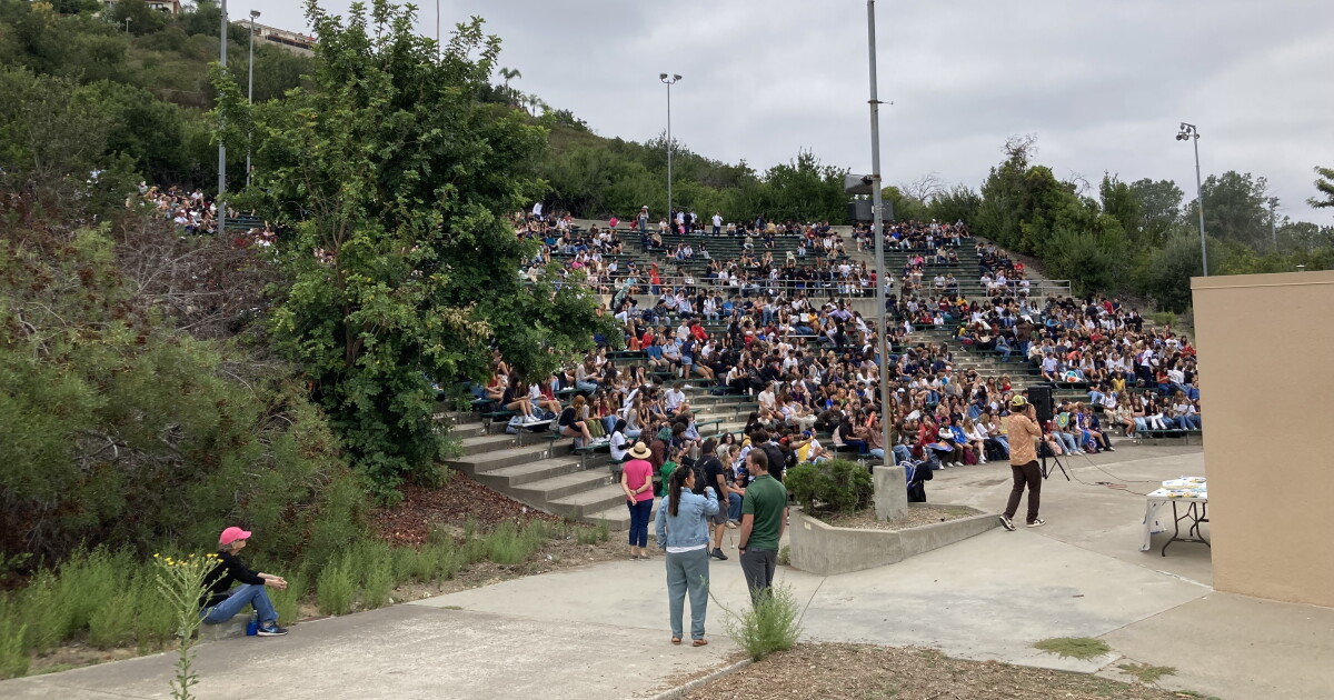 San Diego students rally against climate change | KPBS Public Media