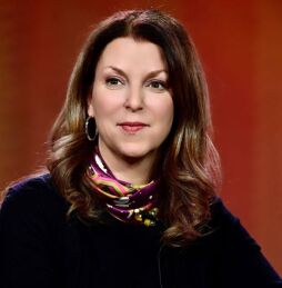 HEADSHOT OF FRONTLINE PRODUCER RANEY-ARONSON RATH