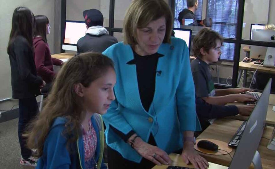 Sixth grader Dasha Zerboni shows City Councilwoman Barbara Bry a coding program she's working on, Jan. 22, 2017.