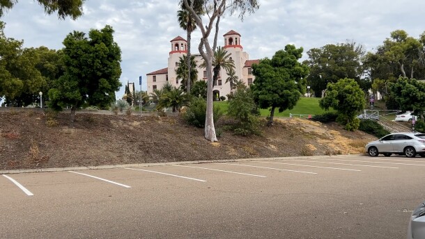 The lower lot at Inspiration point was still mostly