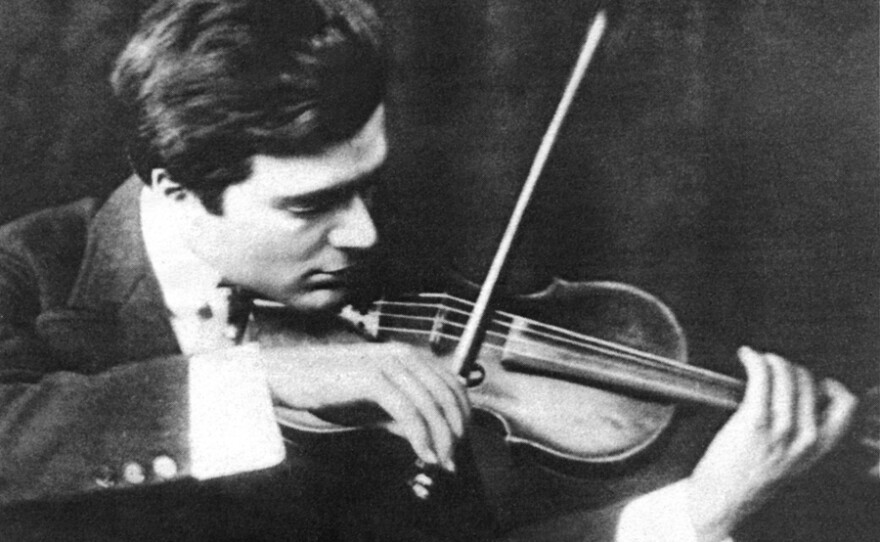 Young Bronislaw Huberman playing the violin at the height of his career.