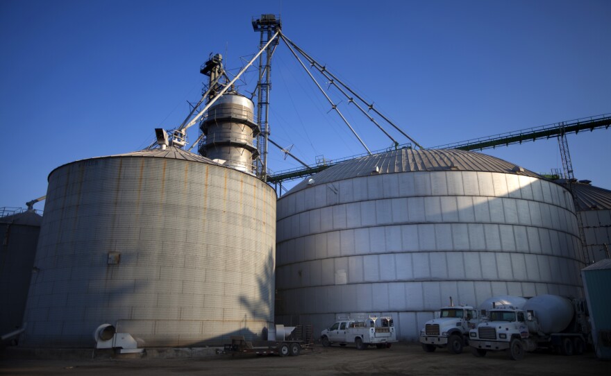 The 2010 rescue and recovery effort at Bin No. 9 (right) spanned 13 hours. More than 200 people worked to rescue Piper and recover the bodies of Whitebread and Pacas.