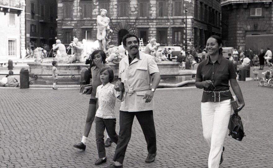 Colombian writer Gabriel García Márquez strolls in Rome's piazza Navona with his wife Mercedes and sons Gonzalo and Rodrigo on Sept. 6, 1969.