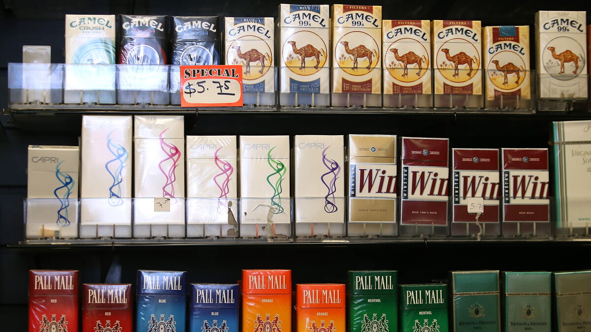 90 cigarettes Amid Smoking Decline, Look Who's Still Lighting Up 90 cigarettes Amid Smoking Decline, Look Who's Still Lighting Up