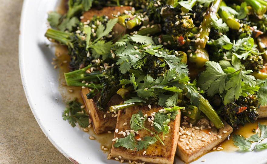 Spicy Broccolini with Seared Tofu and Sesame Oil