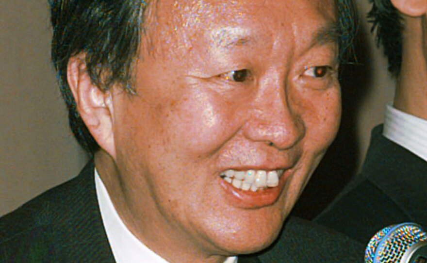 Physicist Charles Kao, shown in 1996, developed fiber-optic cables.