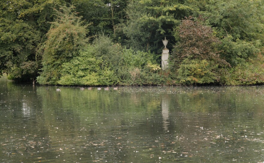 Childhood home and burial place of the world's most beloved princess, Diana, Princess of Wales.