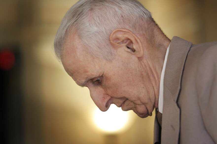 Dr. Jack Kevorkian, the pathologist who helped generate a national right-to-die debate with a homemade suicide machine that helped end the lives of dozens of ailing people, died Friday at a Detroit-area hospital after a brief illness. He was 83.