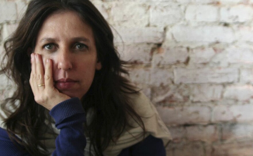 Rutu Modan lives in Tel-Aviv. Her illustrations have appeared in <em>The New York Times </em>and<em> The New Yorker</em>, among others.