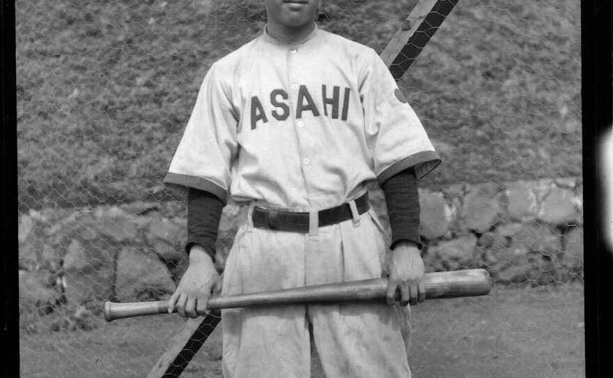 From 1915 to 1920, Kenichi Zenimura honed his playing and leadership skills as a member of the all-Japanese Hawaiian Asahi, one of the top teams of the semipro Oahu-Service League in Honolulu.