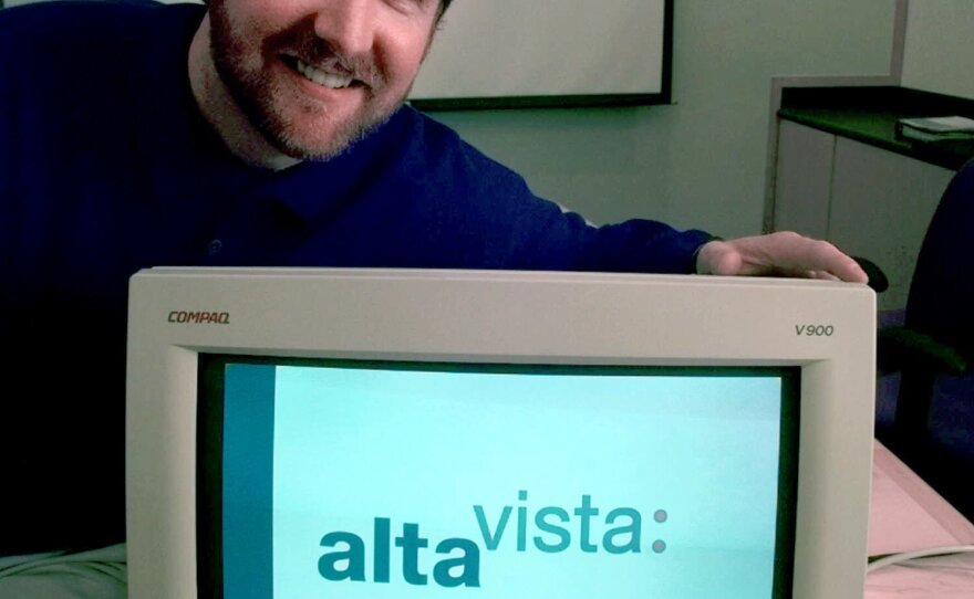 CEO Rod Schrock shows AltaVista's new look in 1999.