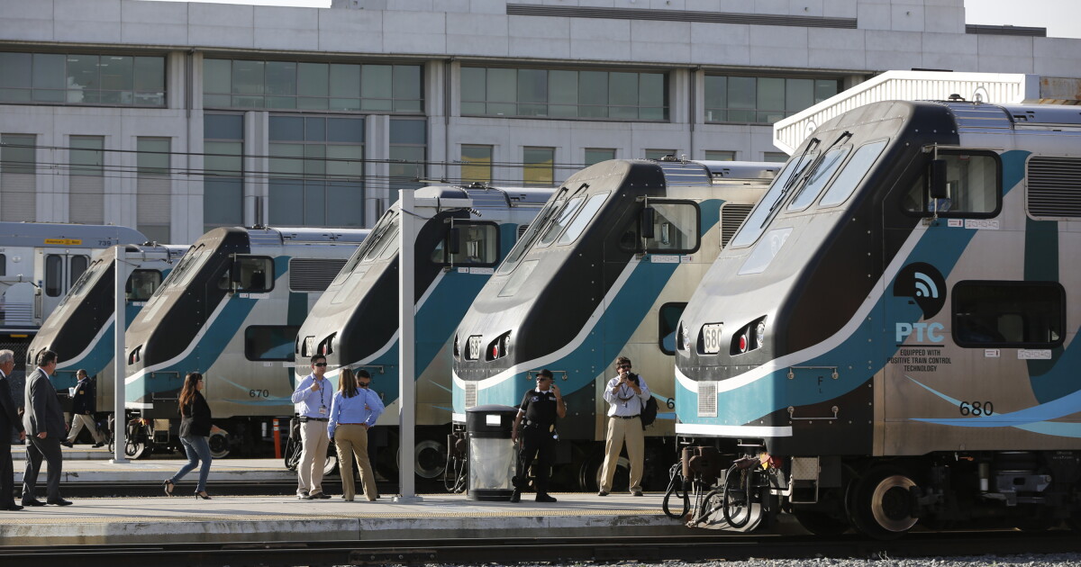 Metrolink to waive fares today for California Clean Air Day | KPBS ...