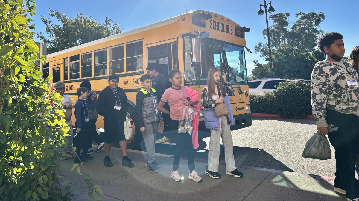 ArtsBusXpress enriching student learning, one field trip at a time - Vimarsana News