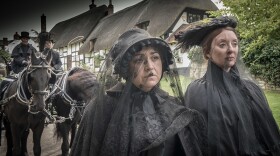 Anne Quintus (Vicky Hall) and Brenda Quintus (Elizabeth Berrington) in a scene from SHAKESPEARE & HATHAWAY-PRIVATE INVESTIGATORS "This Promised End."