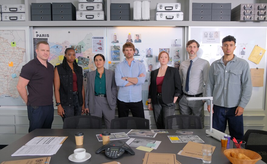 Justin Cavre (Rob Kazinsky), Berthe Janvier (Shaniqua Okwok), Mathilde Kernavel (Nathalie Armin), Jules Maigret (Benjamin Wainwright), Andrea Lucas (Kerrie Hayes), Joseph Torrence (Blake Harrison), Karim Lapointe (Reda Elazouar) in MASTERPIECE: MAIGRET.     