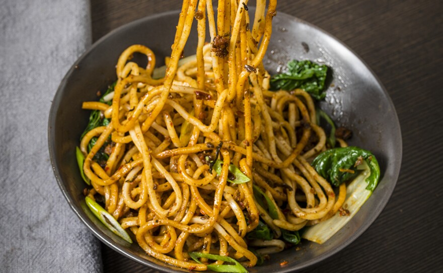 Dan Dan Mian (Sichuan Noodles with Chili Sauce and Pork)