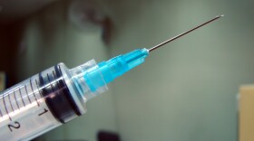 The new report finds needlestick injuries in American hospitals cost the healthcare system $1 billion a year. Credit: ZaldyImg/Flickr