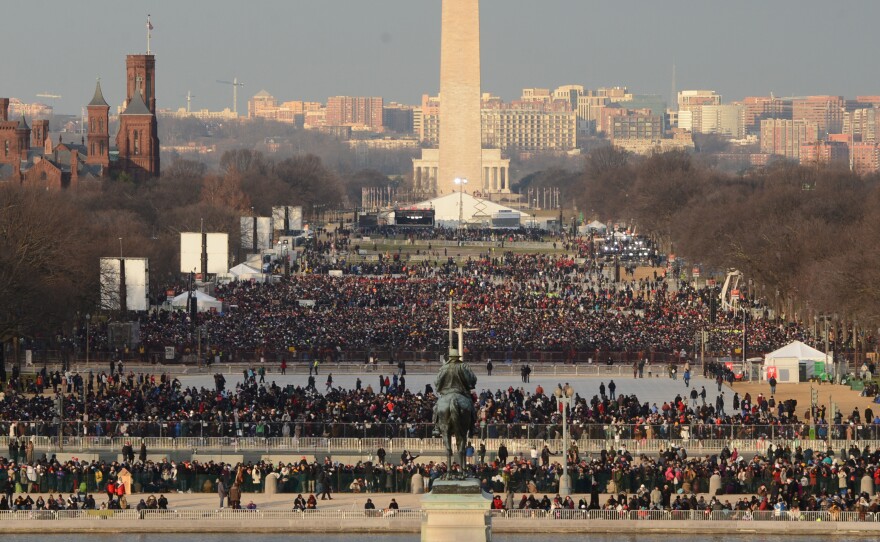 Looking west from the Capitol toward the Washington Monument several hours before President Obama was to take the oath of office.