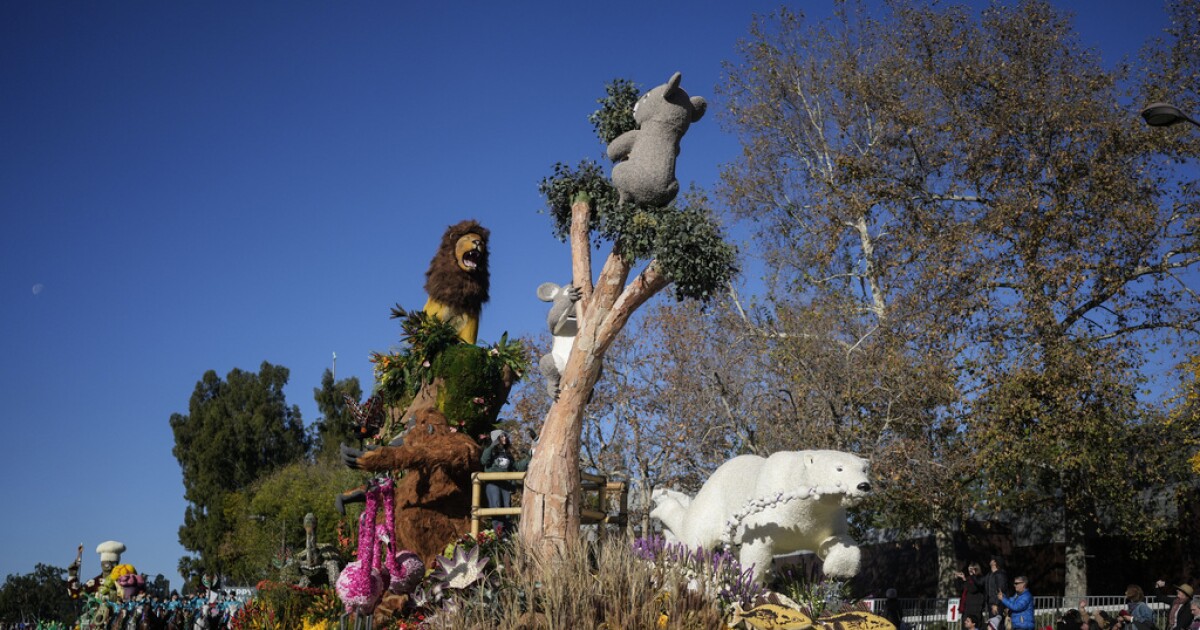 San Diego Zoo float wins top prize at 135th Rose Parade in Pasadena San Diego Zoo float wins top prize at 135th Rose Parade in Pasadena