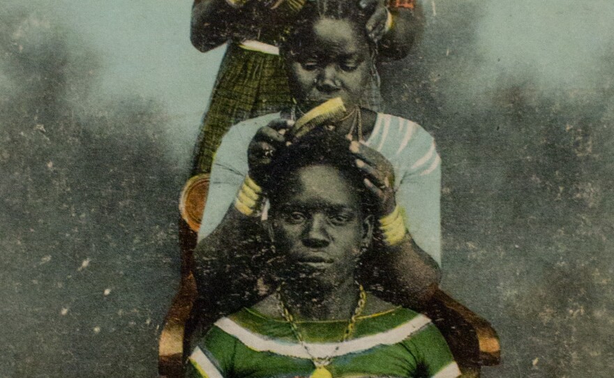 <em>Weiber beim Kammen, Ost-Afrika</em> (present-day Tanzania) by J.P. Fernandes. Photograph taken before 1900; postcard printed circa 1912.