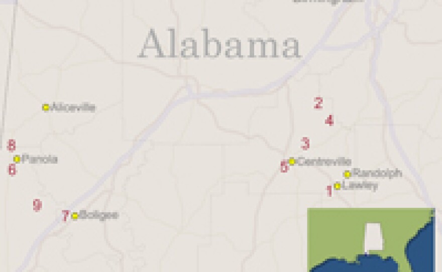 This map shows the locations of the churches set on fire in Feb. 2006.