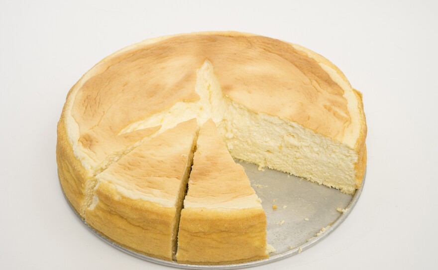 Ricotta-Semolina Cheesecake